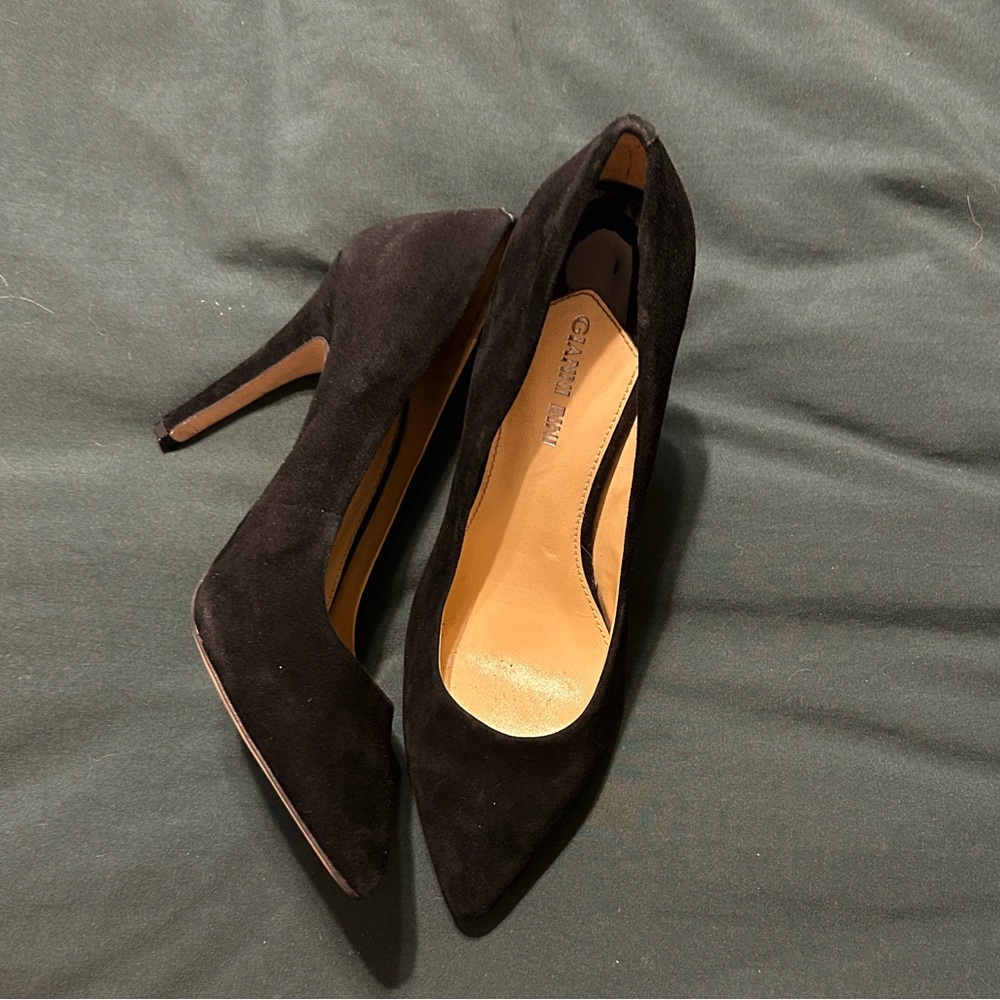 Gianni Bini  Black Suede Pumps